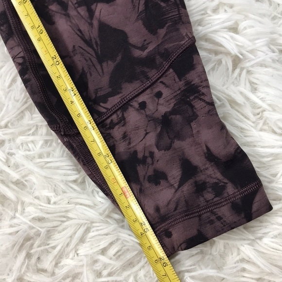 Lululemon In Movement Tight 25" *Everlux Mini Dusk - Picture 3 of 8